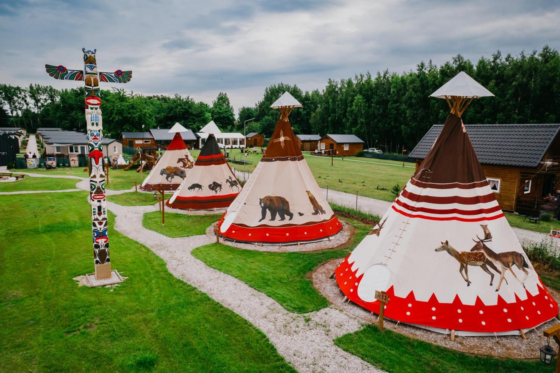 Luxuszelt Indiana Camp - 150 M Od Suntago Park Grabce-Towarzystwo