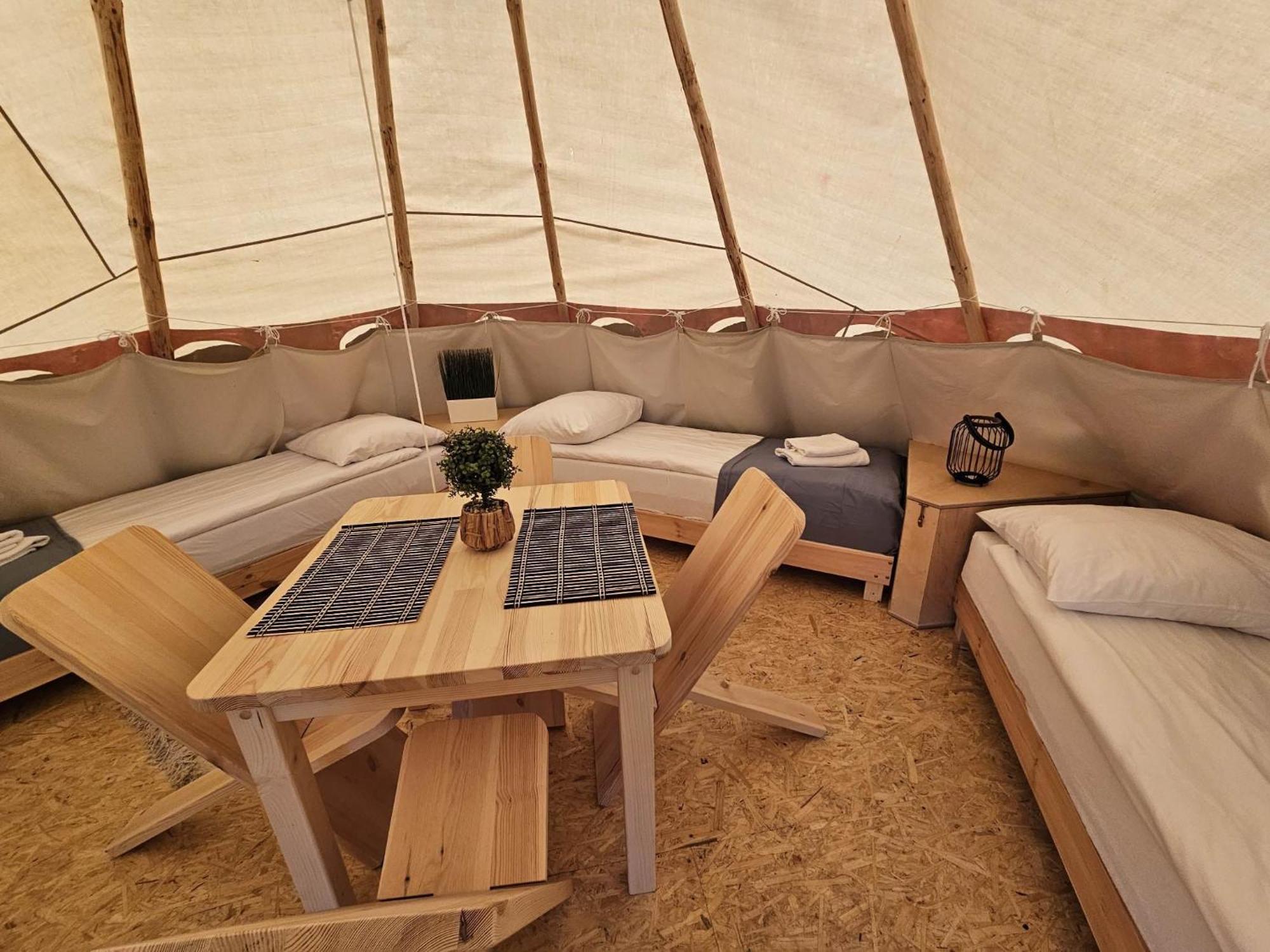 Luxuszelt Indiana Camp - 150 M Od Suntago Park Grabce-Towarzystwo